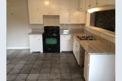 537 W University Avenue, Fresno, CA 93705 - Photo 12