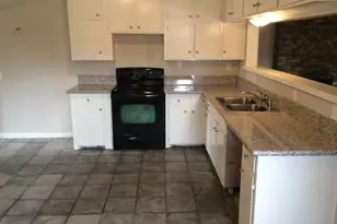537 W University Ave, Fresno, CA 93705 - Photo 12