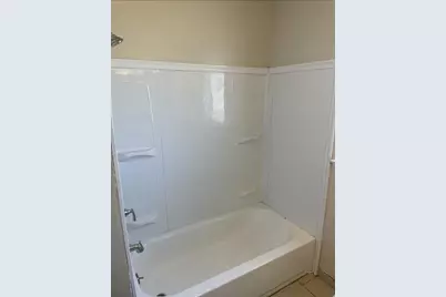 537 W University Avenue, Fresno, CA 93705 - Photo 4