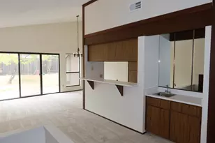 8609 Tiogawoods Dr, Sacramento, CA 95828 - Photo 8