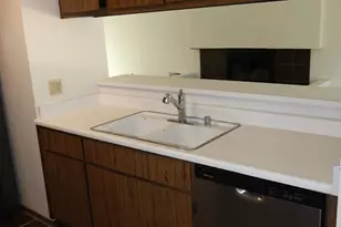 8609 Tiogawoods Dr, Sacramento, CA 95828 - Photo 10