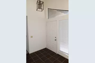 8609 Tiogawoods Drive, Sacramento, CA 95828 - Photo 12