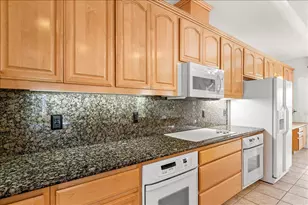 35 River Pointe Cir, Lodi, CA 95240 - Photo 38