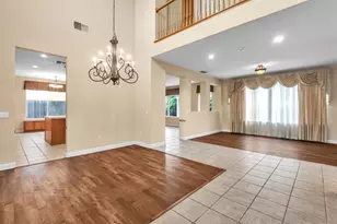10085 Castle Oaks Ct, Sacramento, CA 95829 - Photo 4