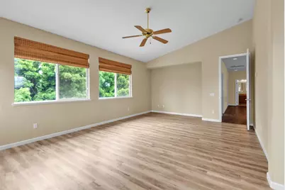10085 Castle Oaks Court, Sacramento, CA 95829 - Photo 26