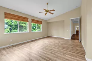 10085 Castle Oaks Ct, Sacramento, CA 95829 - Photo 26