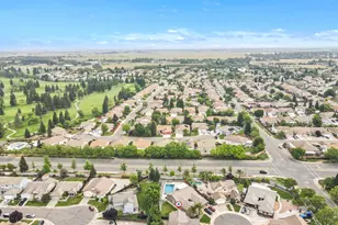 10085 Castle Oaks Ct, Sacramento, CA 95829 - Photo 46