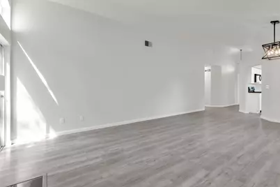 7673 Bluebrook Way, Sacramento, CA 95823 - Photo 16