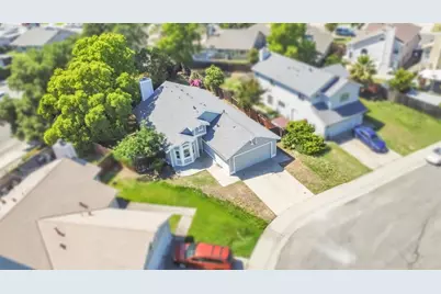 7673 Bluebrook Way, Sacramento, CA 95823 - Photo 6