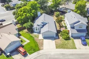 7673 Bluebrook Way, Sacramento, CA 95823 - Photo 4