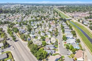 7673 Bluebrook Way, Sacramento, CA 95823 - Photo 34