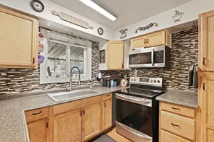 310 Berrendo Ln, Stockton, CA 95207 - Photo 12