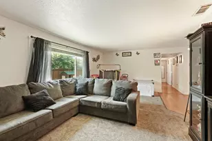 310 Berrendo Ln, Stockton, CA 95207 - Photo 8