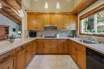 19555 Chaparral Circle, Penn Valley, CA 95946 - Photo 12