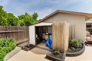 9021 Thilow Dr, Sacramento, CA 95826 - Photo 40