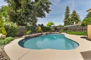 9021 Thilow Dr, Sacramento, CA 95826 - Photo 2