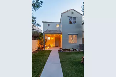 9193 E Laguna Way, Elk Grove, CA 95758 - Photo 4