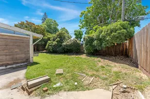 2512 Brentley Dr, Sacramento, CA 95822 - Photo 24