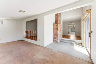 2512 Brentley Dr, Sacramento, CA 95822 - Photo 10
