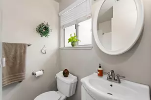10828 Ambassador Dr, Rancho Cordova, CA 95670 - Photo 14