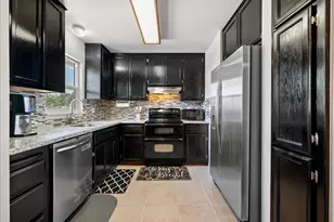 2100 Bowling Green Dr, Sacramento, CA 95825 - Photo 6