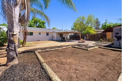 2100 Bowling Green Drive, Sacramento, CA 95825 - Photo 20