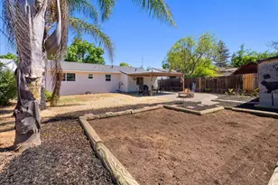 2100 Bowling Green Dr, Sacramento, CA 95825 - Photo 20