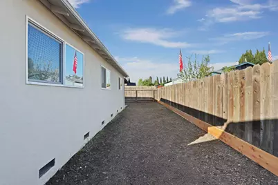 731 Loretta Court, Stockton, CA 95207 - Photo 22