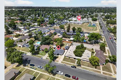 1127 W 19th Street, Merced, CA 95340 - Photo 2