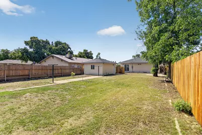 1127 W 19th Street, Merced, CA 95340 - Photo 28
