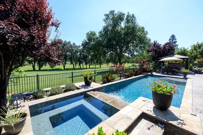 1682 Fairway Oaks Court, Ripon, CA 95366 - Photo 2