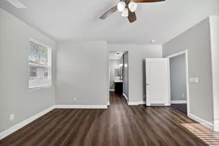 274 Crescent Moon Dr, Lathrop, CA 95330 - Photo 32