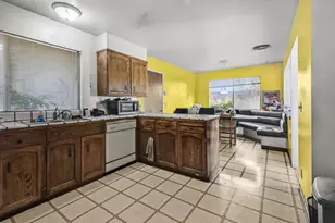 7961 Phaeton Dr, Oakland, CA 94605 - Photo 44