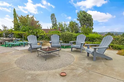 7961 Phaeton Drive, Oakland, CA 94605 - Photo 30