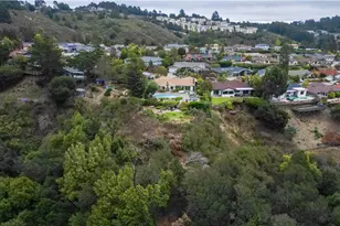 7961 Phaeton Dr, Oakland, CA 94605 - Photo 68