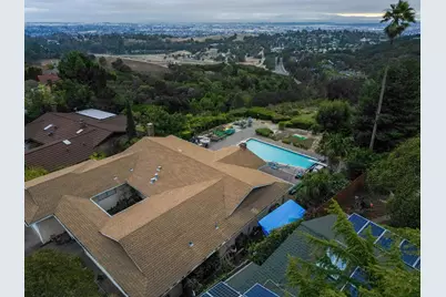 7961 Phaeton Drive, Oakland, CA 94605 - Photo 58