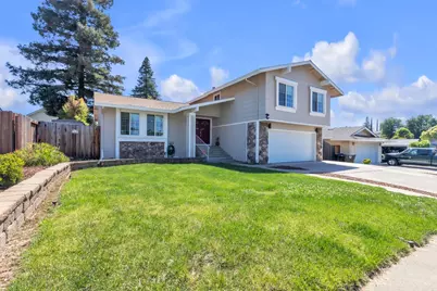 8232 Scarlet Oak Circle, Citrus Heights, CA 95610 - Photo 2