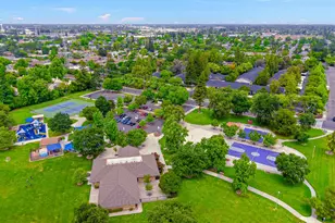 633 Woodside Sierra, Sacramento, CA 95825 - Photo 40