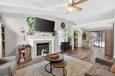 9332 Mapleview Way, Elk Grove, CA 95758 - Photo 10