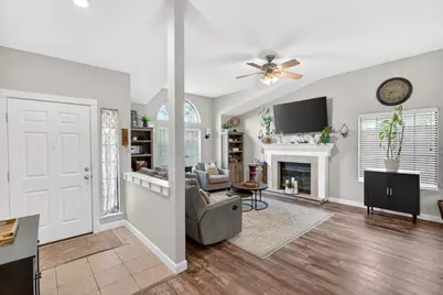 9332 Mapleview Way, Elk Grove, CA 95758 - Photo 8