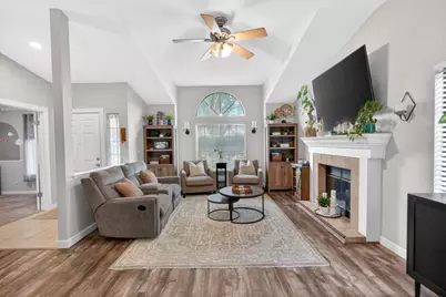 9332 Mapleview Way, Elk Grove, CA 95758 - Photo 12