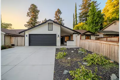 1525 Woodland Oaks Way, Sacramento, CA 95833 - Photo 2