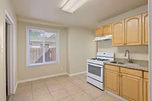 3210 N American St, Stockton, CA 95204 - Photo 6