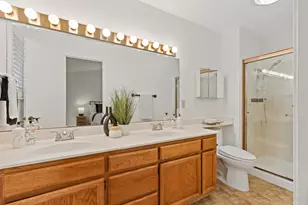 1637 Woodhill Dr, Roseville, CA 95661 - Photo 16