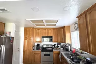 5913 Crowder, Sacramento, CA 95842 - Photo 6
