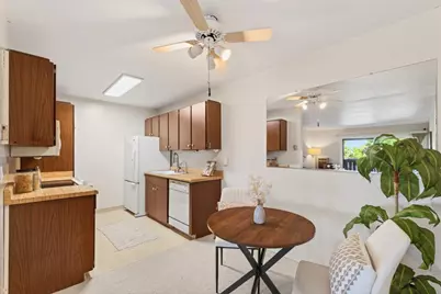 1427 Marchbanks Dr #4, Walnut Creek, CA 94598 - Photo 6