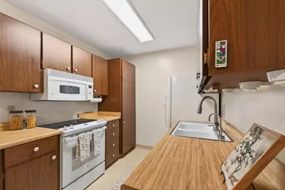1427 Marchbanks Dr #4, Walnut Creek, CA 94598 - Photo 16