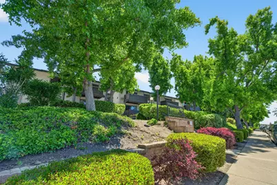 1427 Marchbanks Dr #4, Walnut Creek, CA 94598 - Photo 36