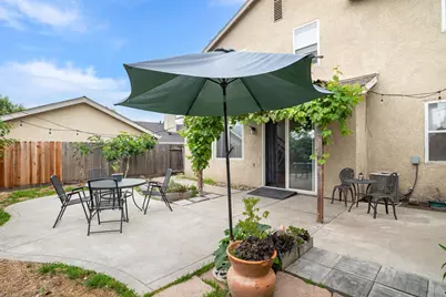 323 Nutcrest Court, Oakdale, CA 95361 - Photo 36