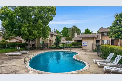 24 W Lancaster Drive, Stockton, CA 95207 - Photo 2